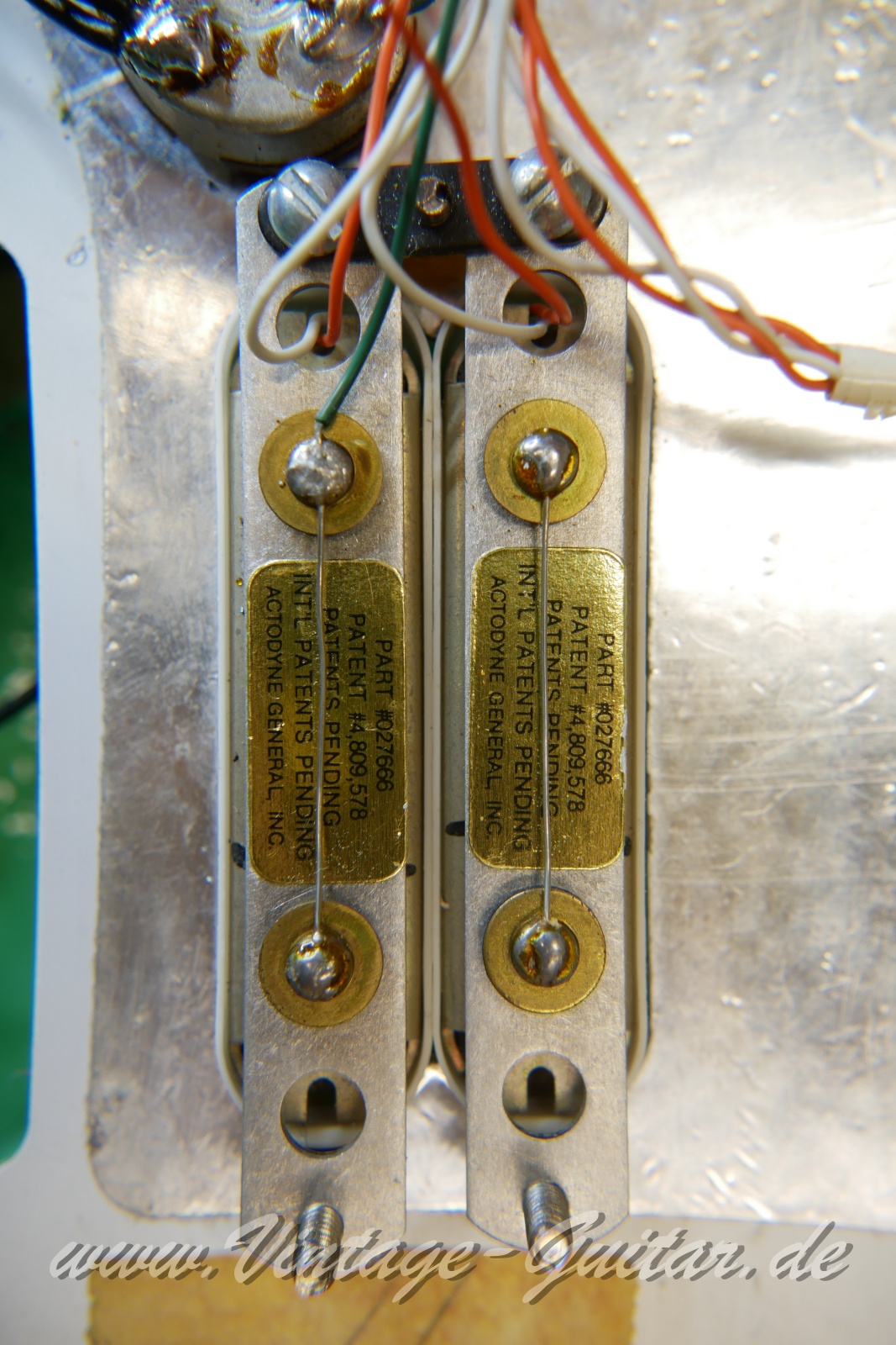 Fender_Stratocaster_Jeff_Beck_USA_surf_green_1991 -025.JPG